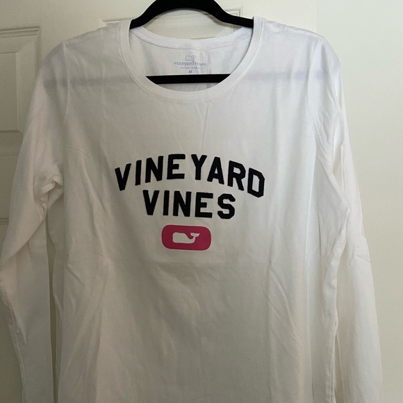 White long-sleeve Vineyard Vines shirt - Picture 1 of 3
